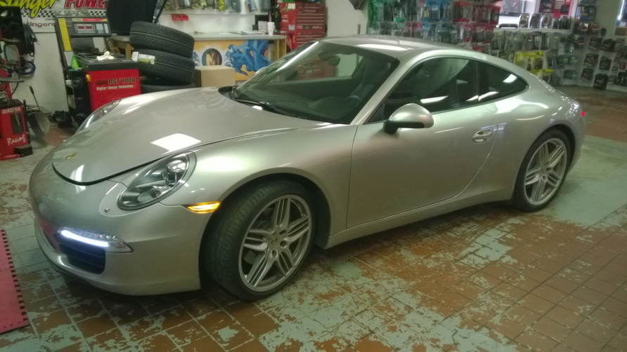 Image for 12 Porsche 911 Carrera 9500ci